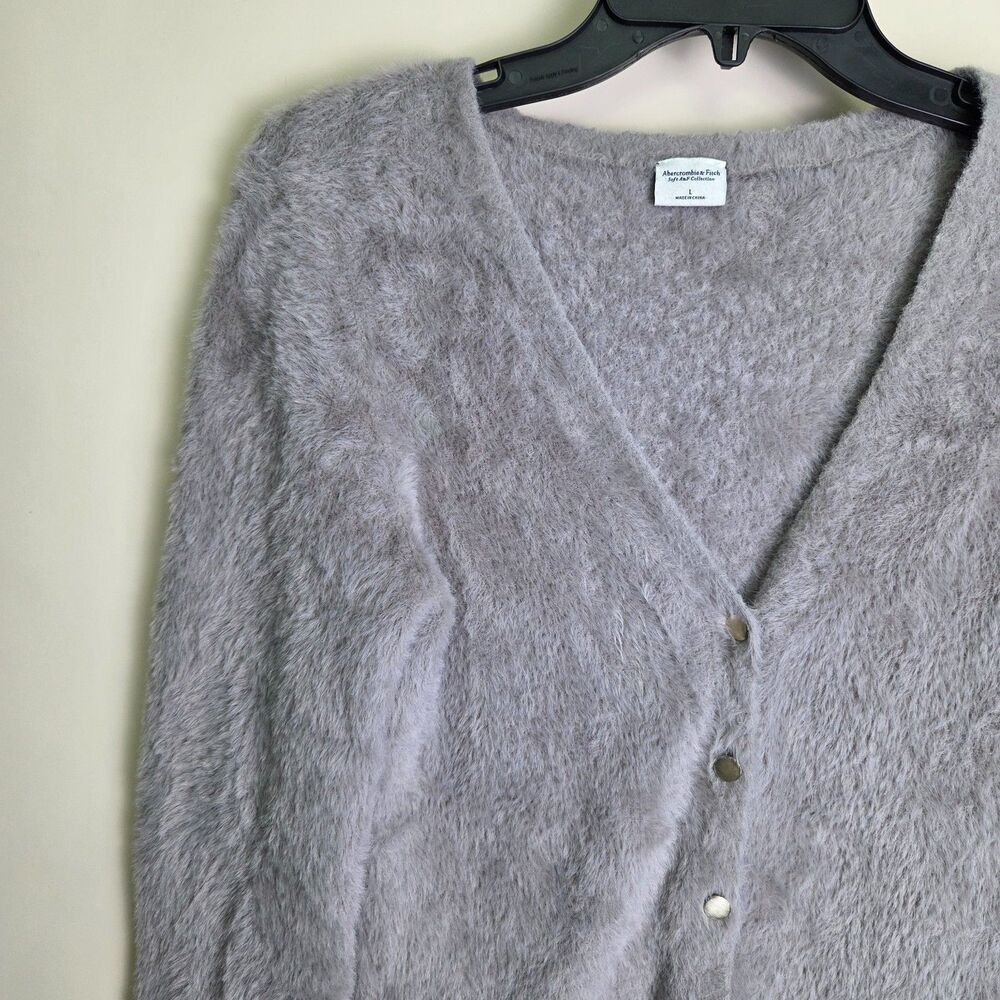 Abercrombie & Fitch Fuzzy Cropped Cardigan Button Front Gray Size Large - Picture 4 of 7